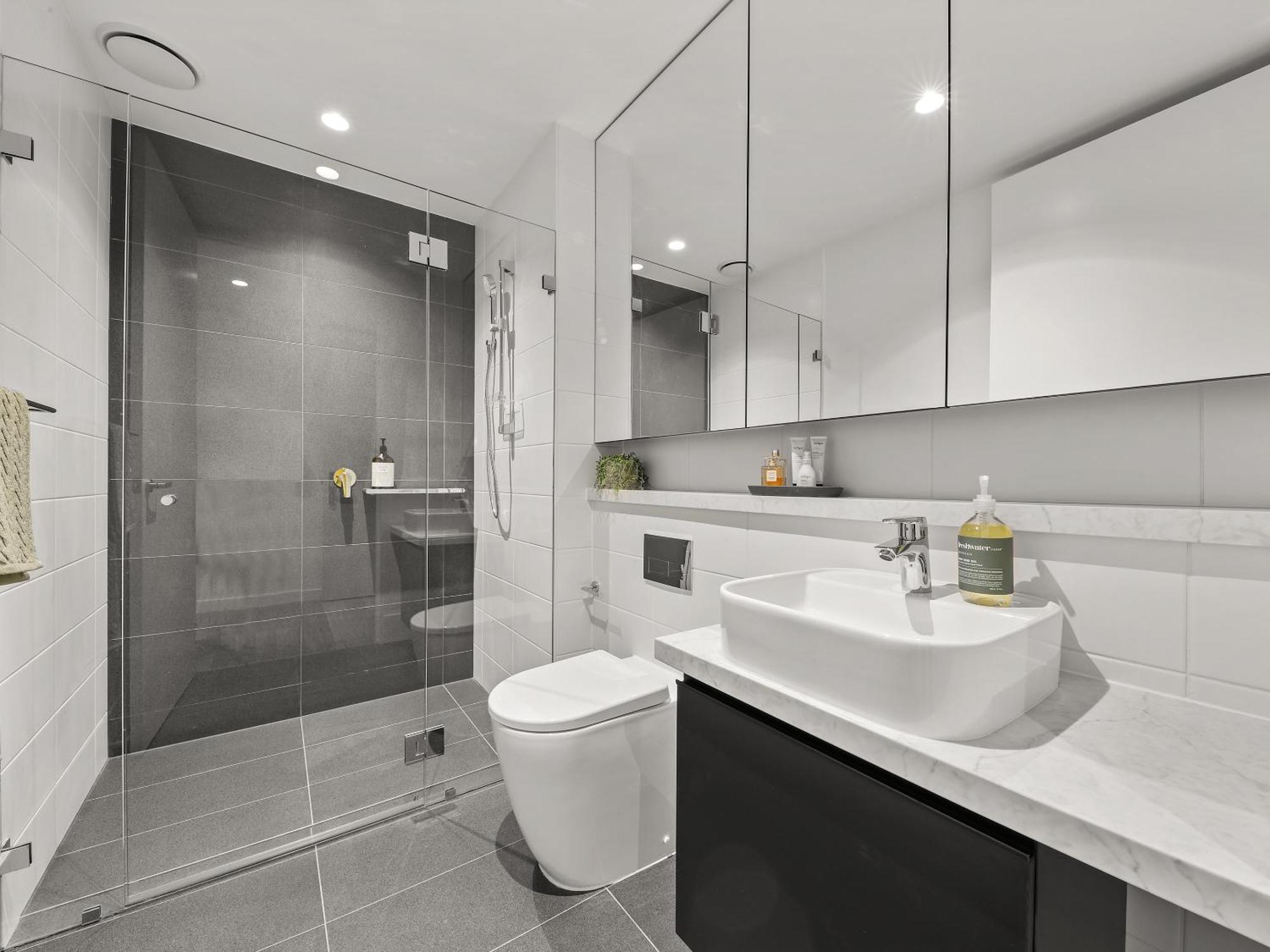 Two-Bedroom Apartment,1489342960:JPEG
